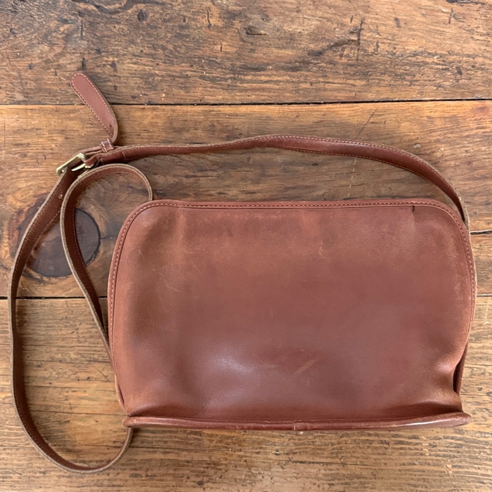 Coach British Tan Vintage 0607-353 Leather Crossbody Purse 11.5x8x3.5" - Picture 4 of 9